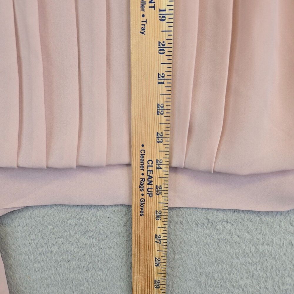 Elegant Pink Blouse with Lace Detail - Picture 16 of 16